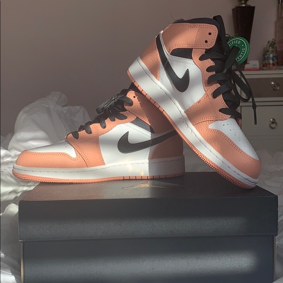 peach air jordan
